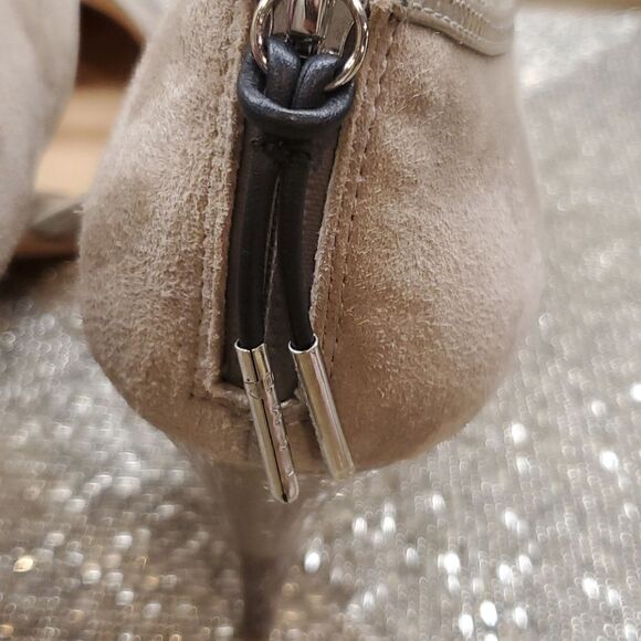 L.A.M.B. Suede Heels - Size 10‎ - Picture 7 of 9
